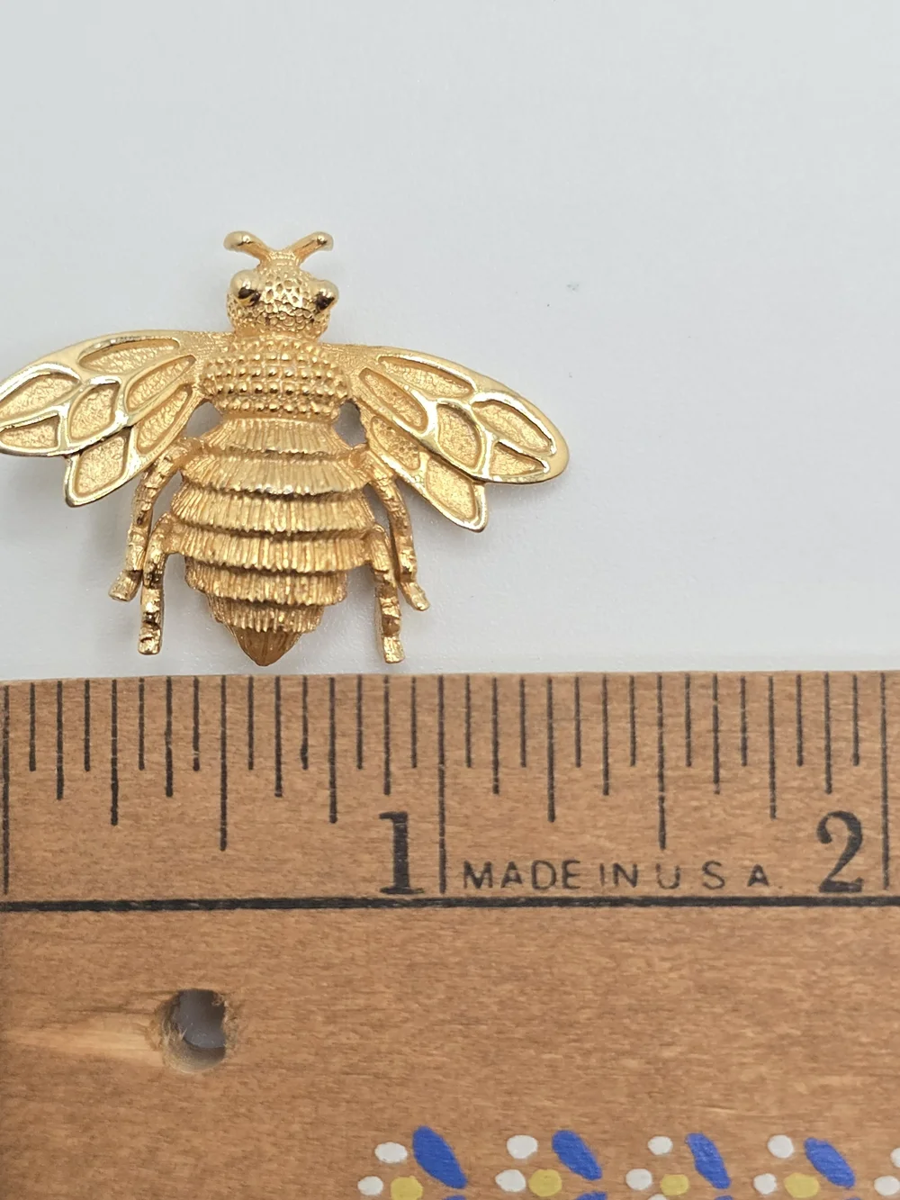 Vintage Bee Brooch Avon Gold Tone Textured Insect Pin 1.25